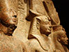 Ramesse II con Amon e Hathor