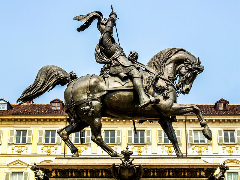 la statua del cavallo di bronzo